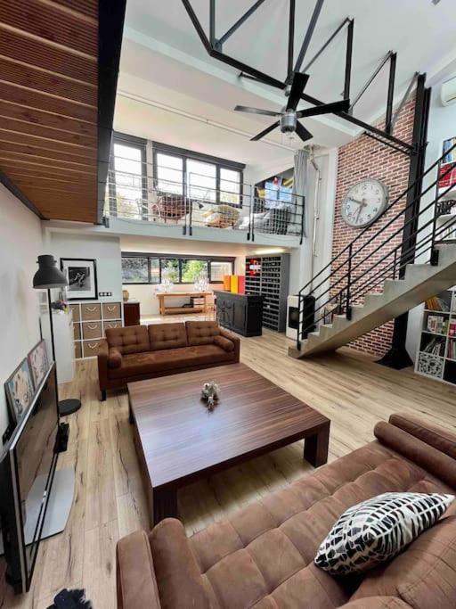 Rare ! Loft Atypique Centre-Ville Parking Jardin Reims Ngoại thất bức ảnh