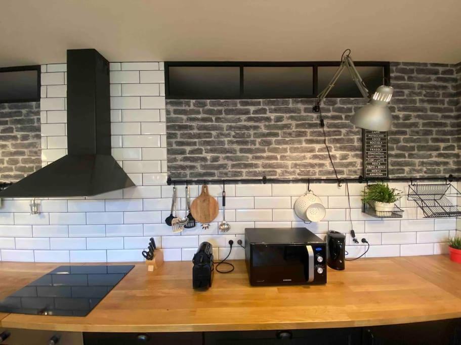 Rare ! Loft Atypique Centre-Ville Parking Jardin Reims Ngoại thất bức ảnh